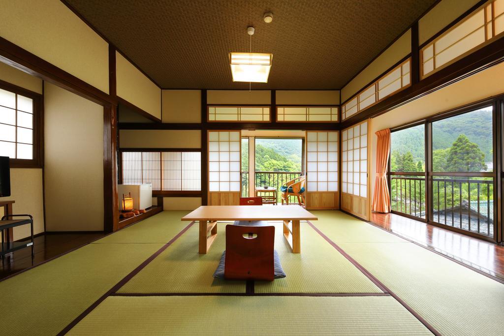 Ryokan Izumoya Yufu Extérieur photo